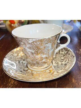 Colclough Bone China Gold Floral Teacup & Saucer Set VTG England Elegant dainty